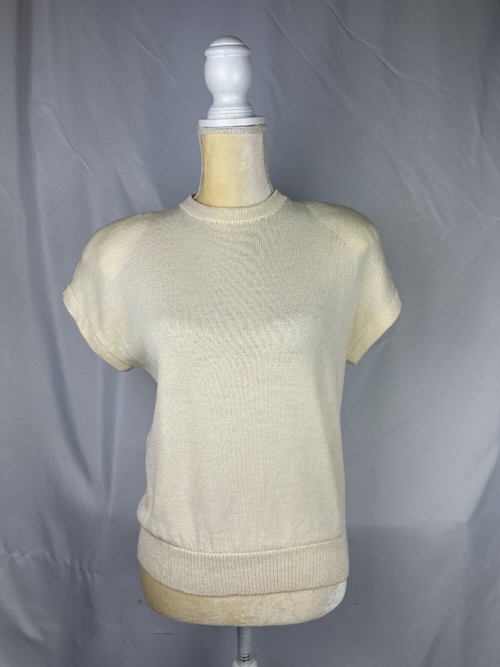 St. John Causal Cream Knit Short Sleeve Sweater Large Classy Preppy